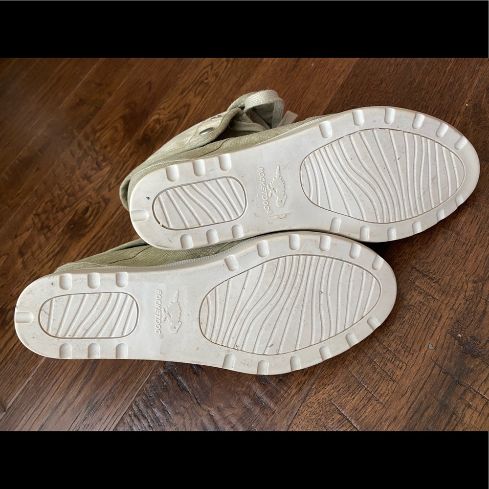 Rocket dog wedge tennis shoe/boot. Size 8.5 - Picture 6 of 10